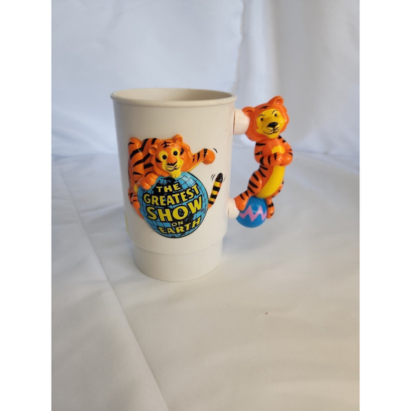 Ringling Bros. And Barnum and Bailey Circus Other - Vintage 80s Ringling Bros Barnum Bailey Circus Mug Rare